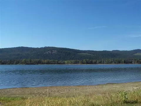 711 Riverbend Loop Rd, Cusick, WA 99119 photo 2