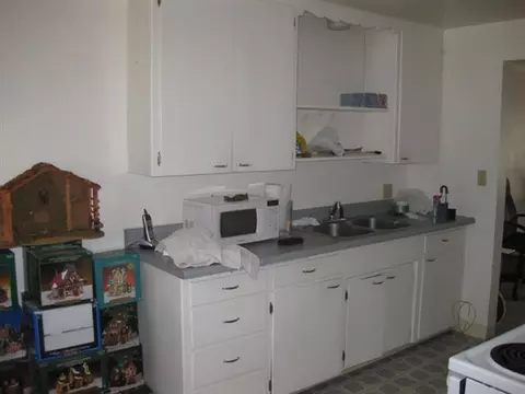905 E Jackson Ave, Spokane, WA 99207 photo 2