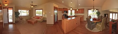 17 E Lindsey Ln, Spokane, WA 99208 photo 2