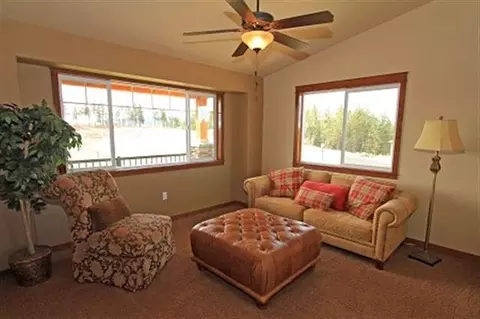 17 E Lindsey Ln, Spokane, WA 99208 photo 3
