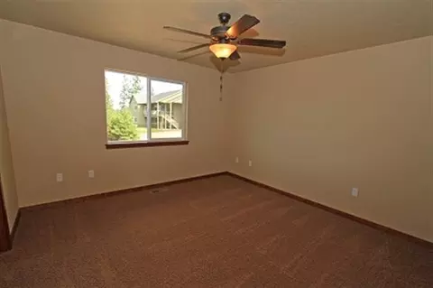 17 E Lindsey Ln, Spokane, WA 99208 photo 8