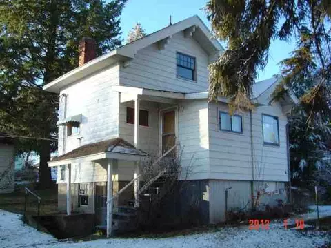 224 E Park St, Tekoa, WA 99033 photo 2