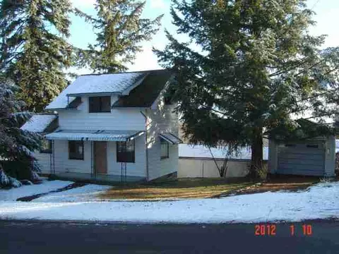 224 E Park St, Tekoa, WA 99033 photo 9