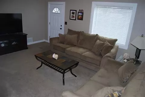 544 E Longfellow Ave, Spokane, WA 99207 photo 7