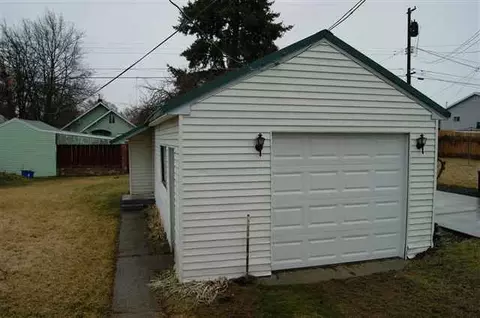 1923 E Hoffman, Spokane, WA 99207 photo 9