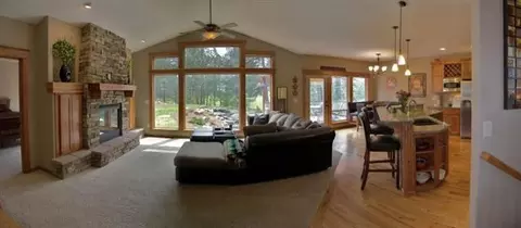 1004 E Chatham Ct, Spokane, WA 99218 photo 2