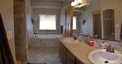1004 E Chatham Ct, Spokane, WA 99218 photo 6