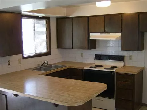 10315 E 16th Ave, Spokane Valley, WA 99206 photo 2
