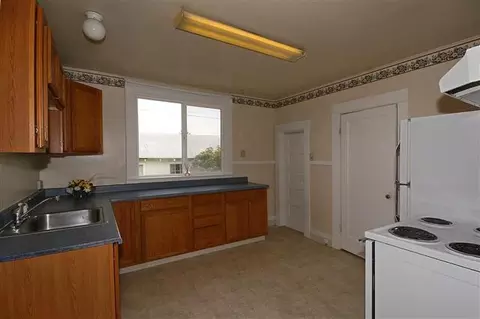 1308 E Liberty Ave, Spokane, WA 99207 photo 2