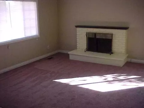 1018 E Rowan Ave, Spokane, WA 99208 photo 4