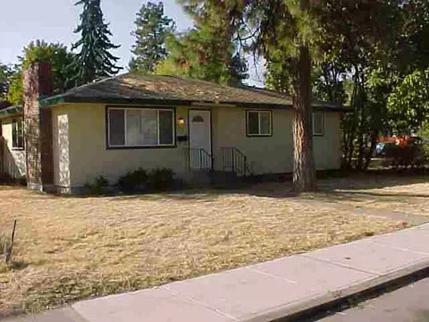 1018 E Rowan Ave, Spokane, WA 99208 photo 1