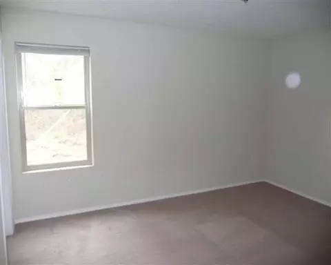 916 E 5th Ave, Spokane, WA 99202 photo 8