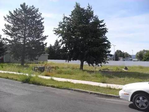 3516 E Jackson Ave, Spokane, WA 99217 photo 2