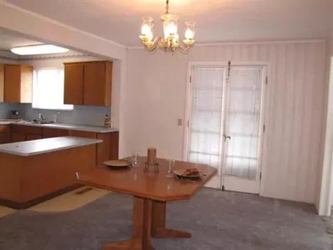 57 Everett Ave, Spokane, WA 99207 photo 4