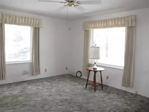 57 Everett Ave, Spokane, WA 99207 photo 2
