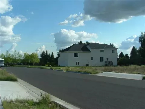 7510 N E St, Spokane, WA 99208 photo 9