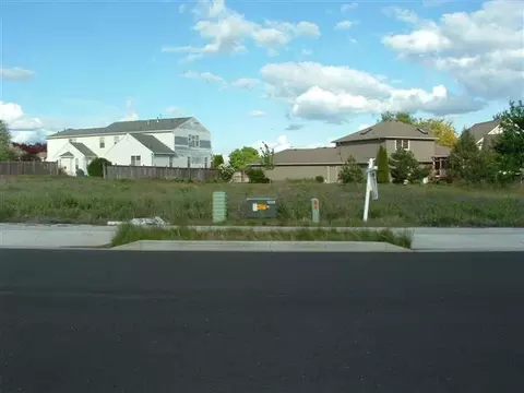 7510 N E St, Spokane, WA 99208 photo 4