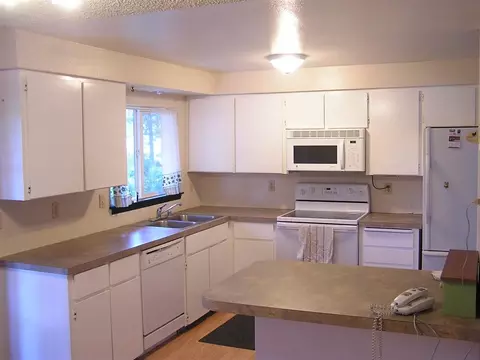 4016 E Beverly Dr, Mead, WA 99021 photo 4