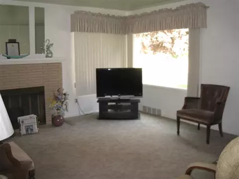 1006 E 35th Ave, Spokane, WA 99203 photo 9