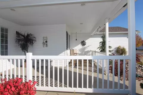 1513 E Devoe Ln, Spokane, WA 99217 photo 2