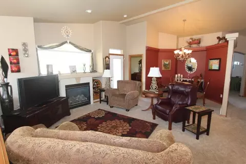 1513 E Devoe Ln, Spokane, WA 99217 photo 3