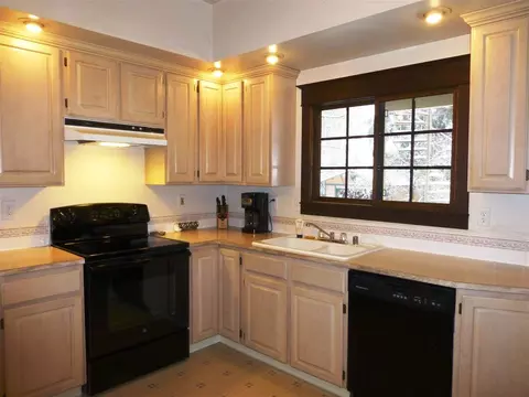 944 E 32nd Ave, Spokane, WA 99203 photo 9