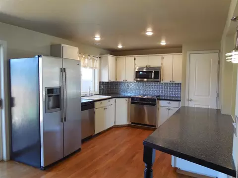 527 E Midway Rd, Colbert, WA 99005 photo 7