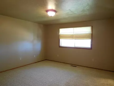 527 E Midway Rd, Colbert, WA 99005 photo 14