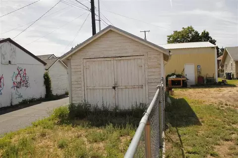 550 E Gordon, Spokane, WA 99207 photo 4