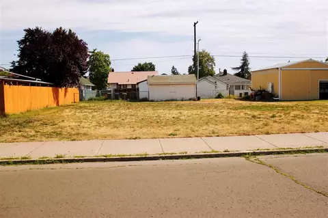 550 E Gordon, Spokane, WA 99207 photo 1
