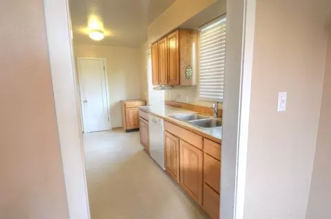 2308 W Everett Ave, Spokane, WA 99205 photo 5
