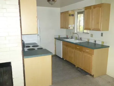 3827 E 13th Ave, Spokane, WA 99202 photo 4