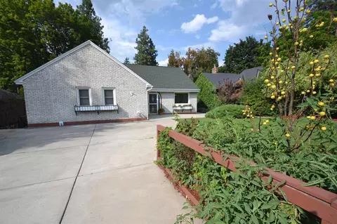 1407 E 18th Ave, Spokane, WA 99203 photo 2
