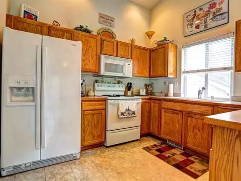 518 E Blackhawk Dr, Spokane, WA 99208 photo 8
