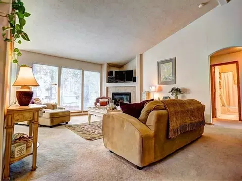 518 E Blackhawk Dr, Spokane, WA 99208 photo 2
