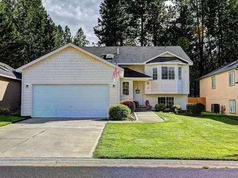 518 E Blackhawk Dr, Spokane, WA 99208 photo 1