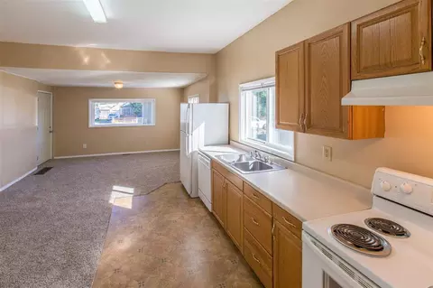 2214 E Rowan Ave, Spokane, WA 99207 photo 8