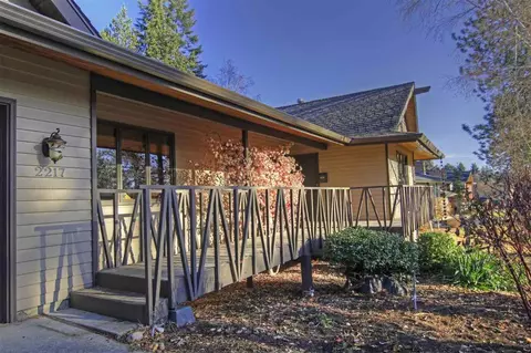 2217 E 46th Ave, Spokane, WA 99223 photo 2