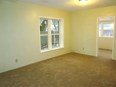 1604 E Broad Ave, Spokane, WA 99207 photo 9