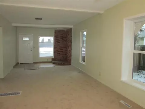 1604 E Broad Ave, Spokane, WA 99207 photo 2