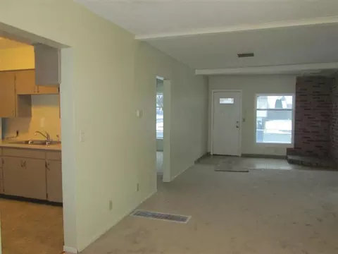 1604 E Broad Ave, Spokane, WA 99207 photo 3