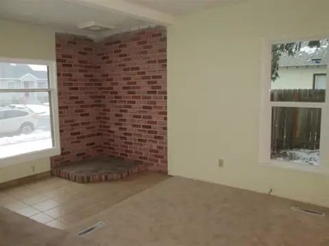 1604 E Broad Ave, Spokane, WA 99207 photo 6