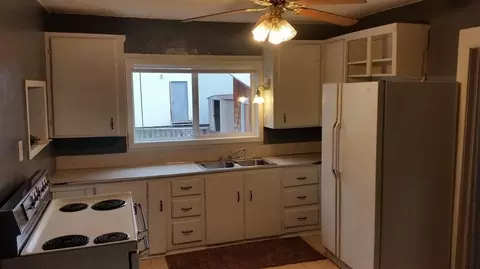 2103 E Sanson Ave, Spokane, WA 99207 photo 3