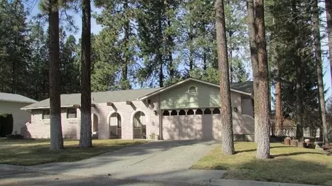 723 E Bedivere Dr, Spokane, WA 99218 photo 1