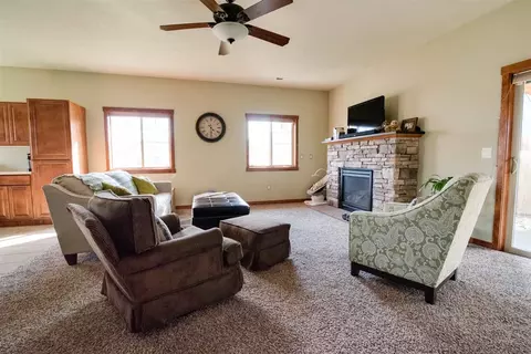 217 E Travis Ct, Spokane, WA 99208 photo 6