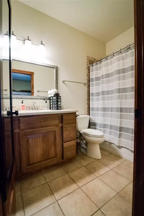 217 E Travis Ct, Spokane, WA 99208 photo 9