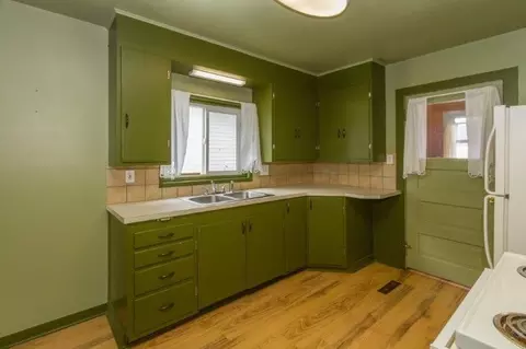 2224 W Sharp Ave, Spokane, WA 99201 photo 8