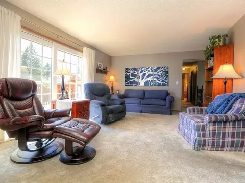 11204 E Aloha Ct, Spokane, WA 99206 photo 3