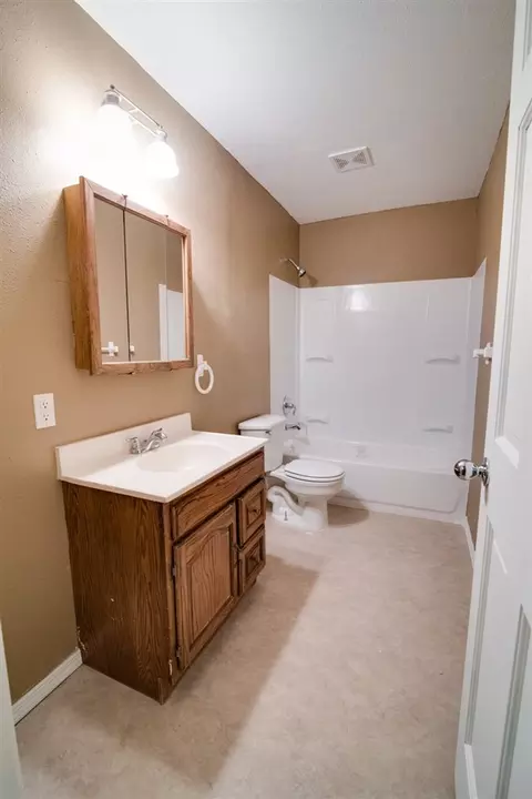 3910 E 13th Ave, Spokane, WA 99202 photo 14