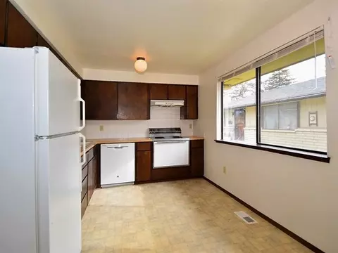 1216 E Sanson Ave, Spokane, WA 99207 photo 6
